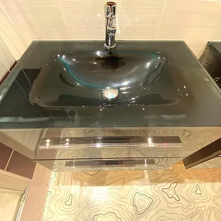 Floydroom's Hotes Standing Dans Partage Proche Chateau ホームステイ *