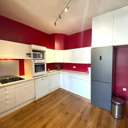 Habitación en casa particular Floydroom's Hotes Standing Dans Partage Proche Chateau Pau